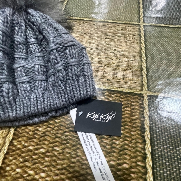 Gray Knit Beret with Pom Pom - Picture 3 of 4